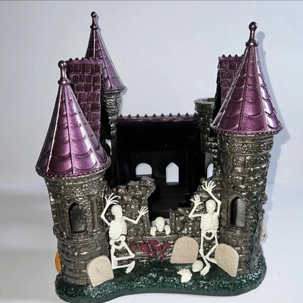 Bath and Body Works 2023 Halloween Haunted‎ Castle 3-Wick Candle Luminary Glows